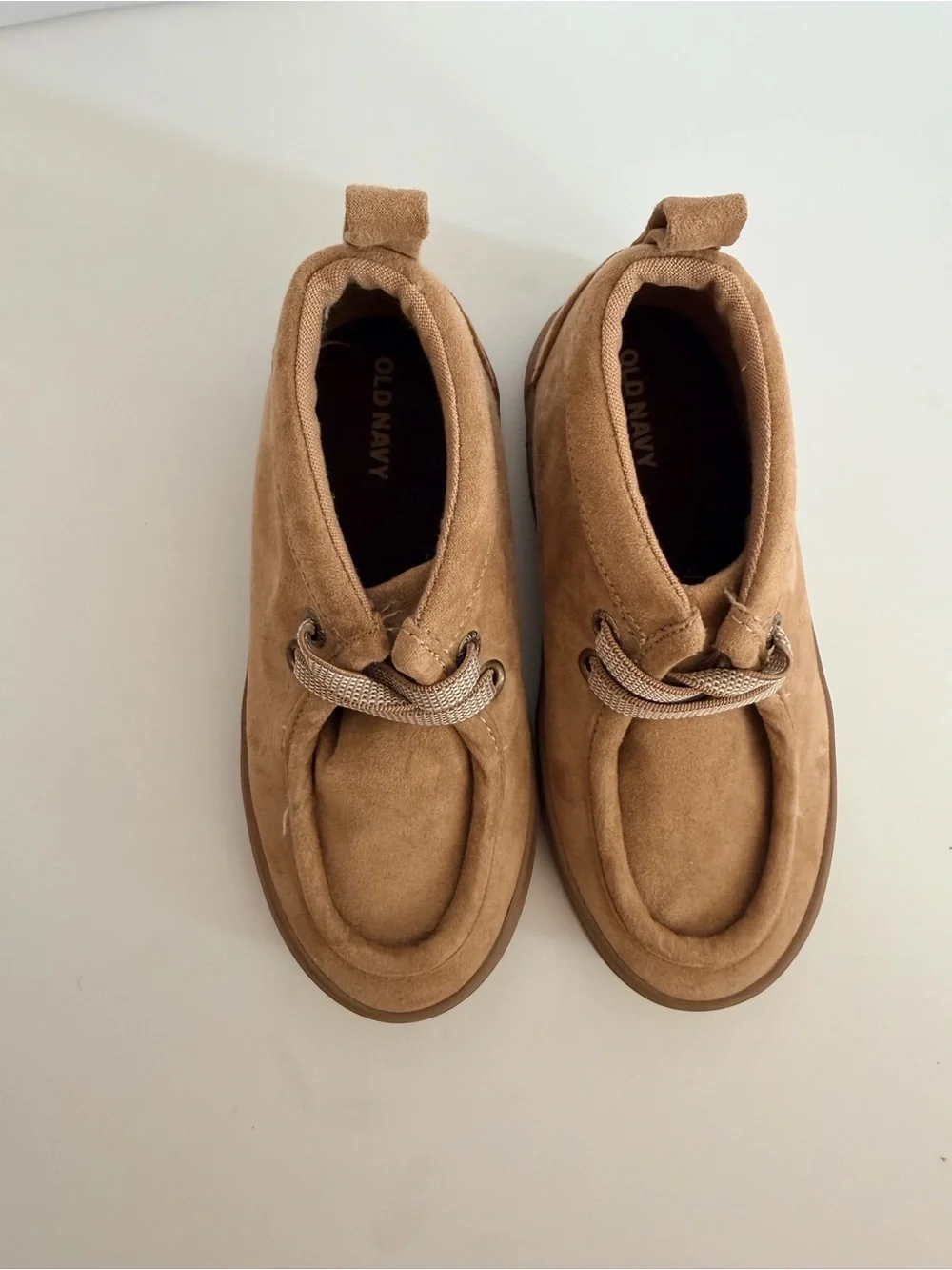 Boys Fall Suede Moccasin-Style Low Top Sneakers in Camel